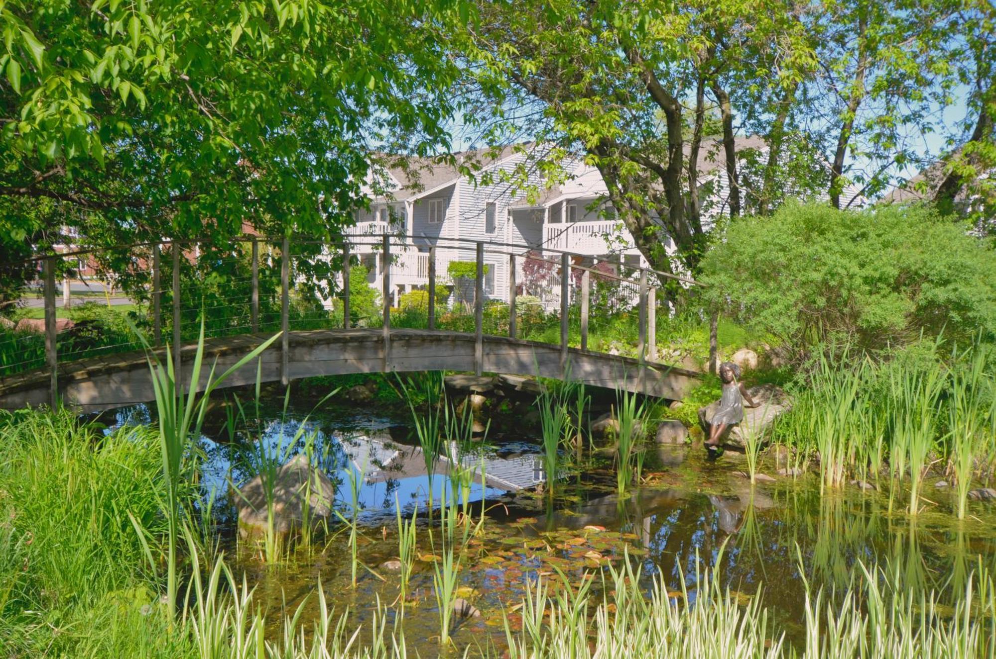 Beautiful Beach Front Condo With Lake Views Bayfield Extérieur photo
